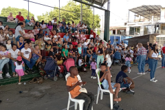 Celebrando-el-Dia-de-los-Ninos-en-el-Barrio-Alfonso-Lopez-Ninos-disfrutando-Barrio-Alfonso-Lopez-Cali